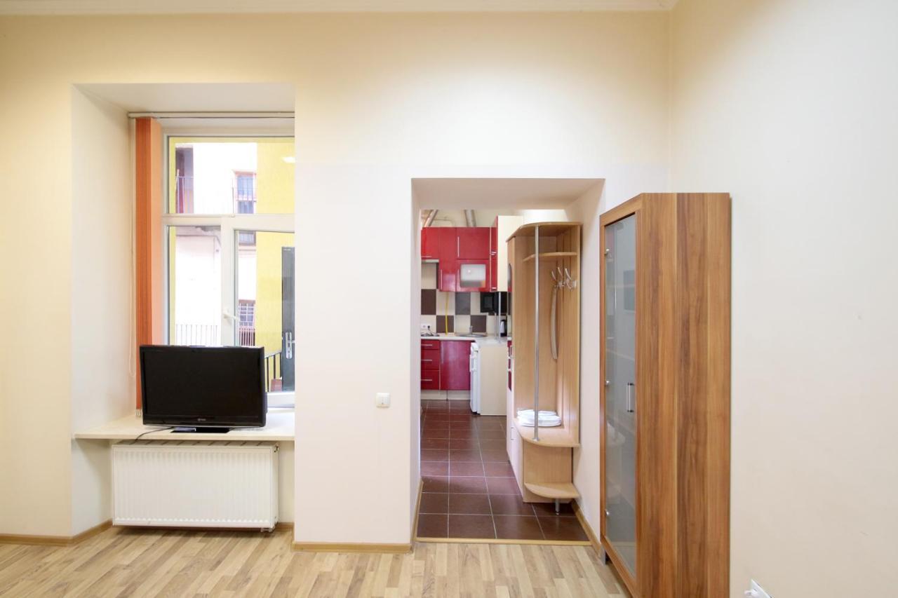 Deluxe Apartments 1326 Lviv Bagian luar foto