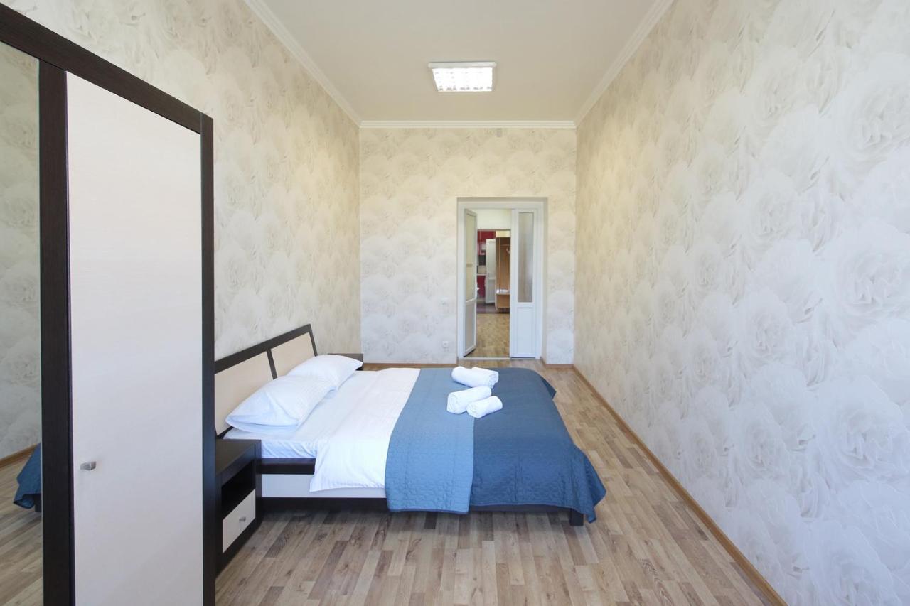 Deluxe Apartments 1326 Lviv Bagian luar foto