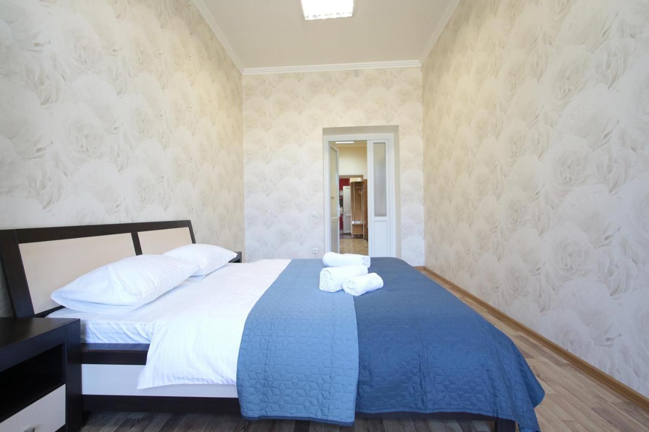 Deluxe Apartments 1326 Lviv Bagian luar foto